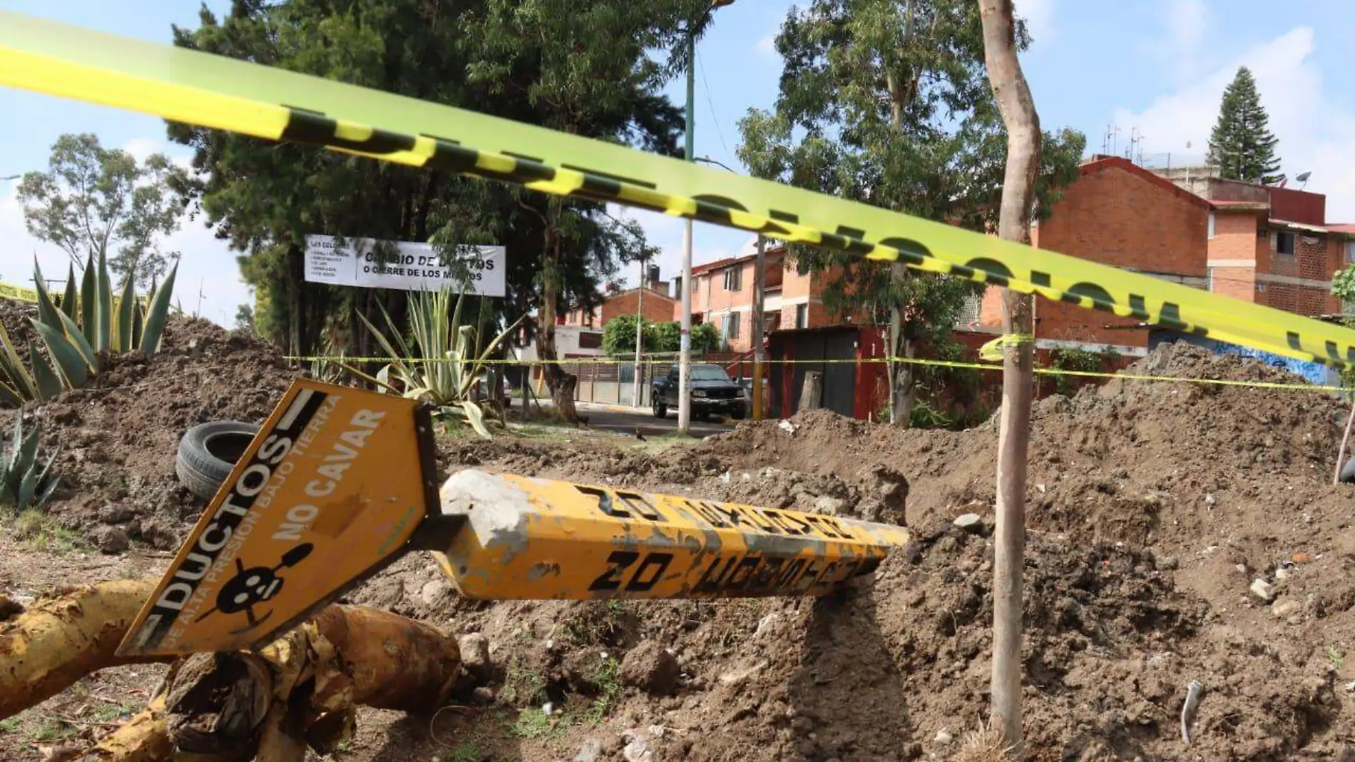 combustible ciudad lago LUIS BARRERA